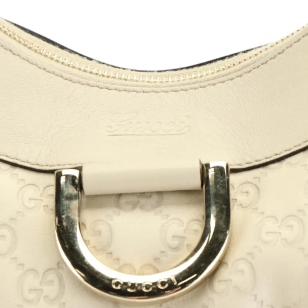 Gucci Off-White Guccissima Abbey D Ring Leather Shoulder Bag